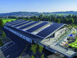 Solarbetriebene Eishalle Wohlen 1